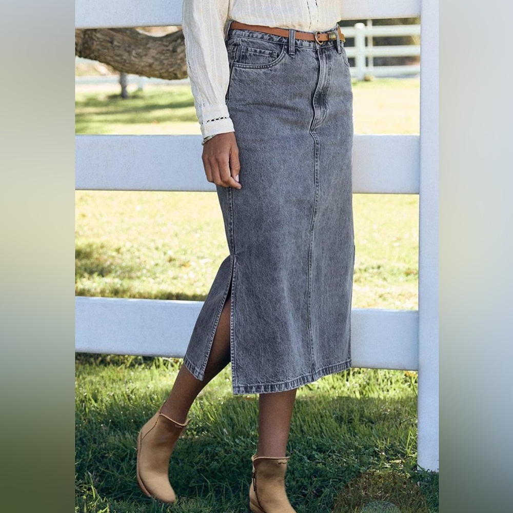 Classic Denim Pencil Skirt